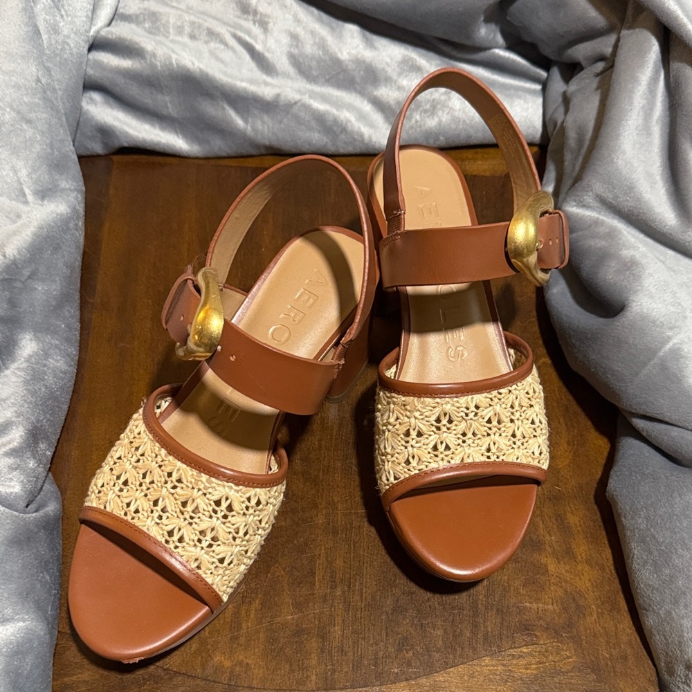AEROSOLES Women's Wicker Sandals